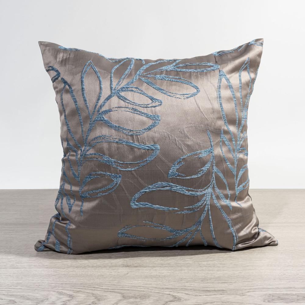 Kissen von Lysel - blau Blätterzweige Cabilao 38x38, reines Polyester Dekokissen Bild 1