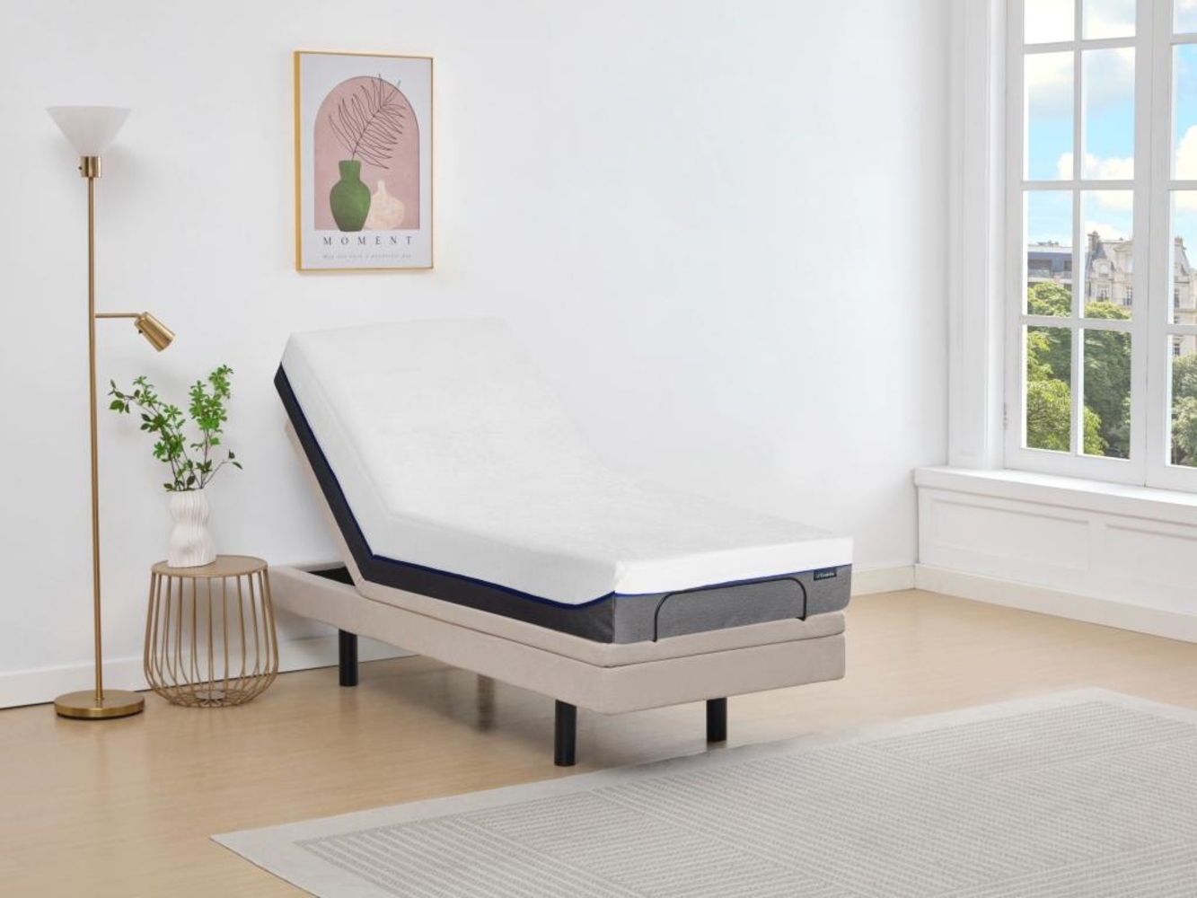 Dekoratives Bett mit elektrischer Relaxfunktion + Memory-Schaum-Matratze - 80x200 cm - Stoff - Beige - MENASINA von DREAMEA Bild 1