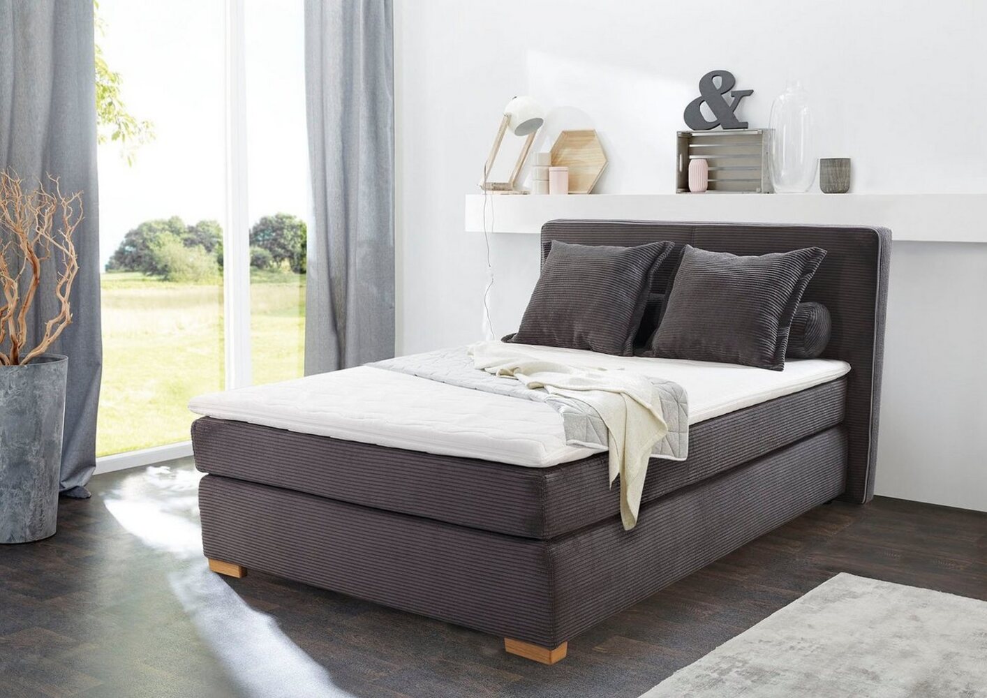 Jockenhöfer Gruppe Boxspringbett Romy erhältlich in 140 & 180cm Breite, Cordstoff, 7-Zonen-TTFK-Matratze, KS-Topper, Echtholzfüße Bild 1