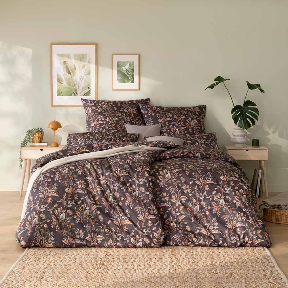 Estella Mako-Satin Bettwäsche 135x200 Jolanda braun Wiesenblumen Blätter 7953-310 Bild 1