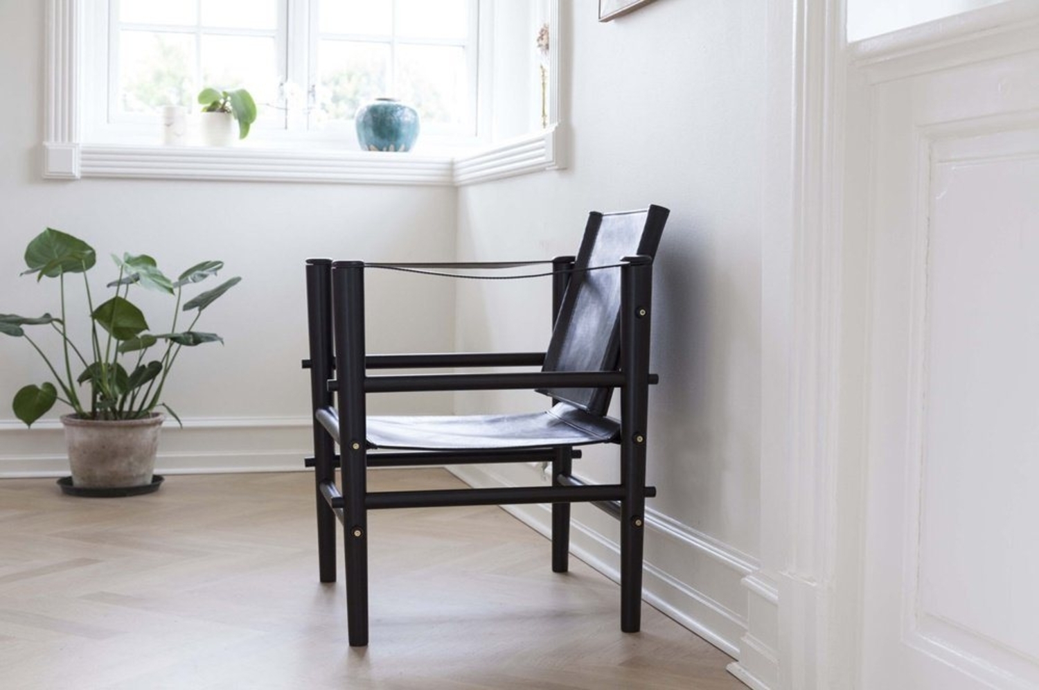 Cinas Stuhl Noble, Dezente Retro-Anmutung, robuste Ausführung, wohnlicher Ausdruck Bild 1