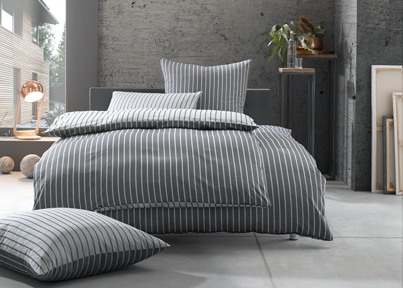 Bettwaesche-mit-Stil Damast Mako-Satin Wendebettwäsche schwarz Garnitur 155x200 + 80x80 Bild 1