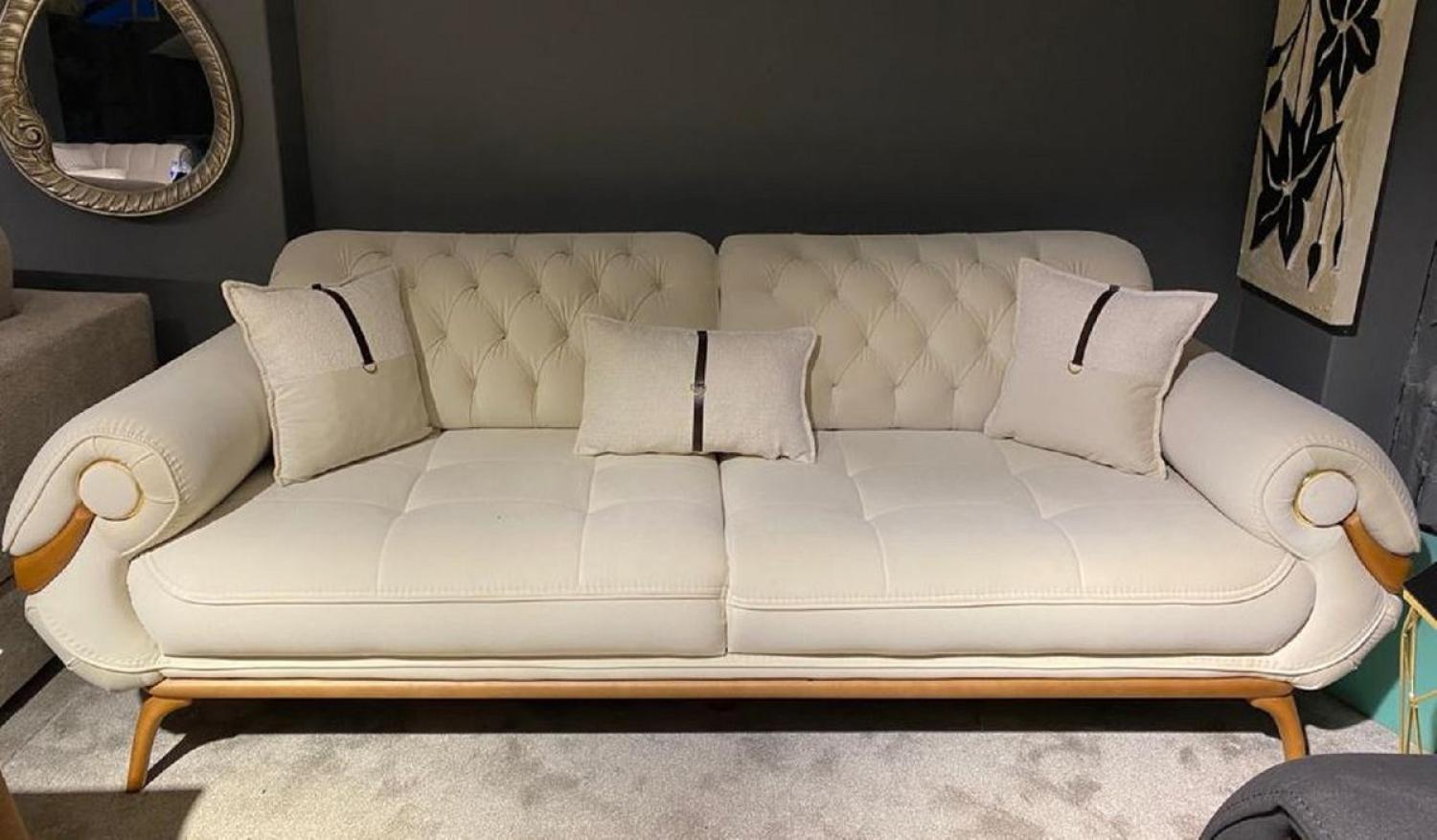 Casa Padrino Luxus Chesterfield Wohnzimmer Sofa mit verstellbaren Rückenlehnen Creme / Braun - Chesterfield Wohnzimmer Möbel - Luxus Wohnzimmer Möbel - Luxus Möbel - Luxus Einrichtung Bild 1