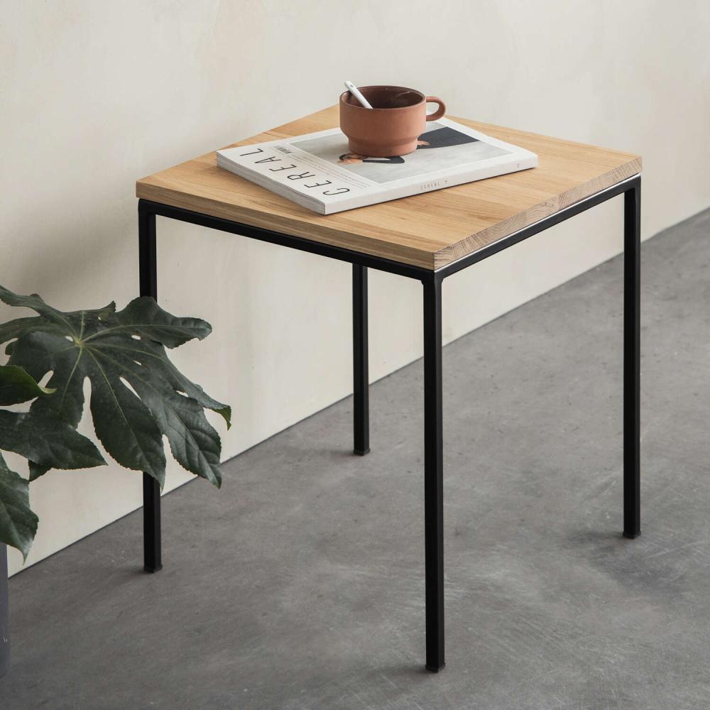 Cube Table Eichenholz /Gestell Schwarz Bild 1