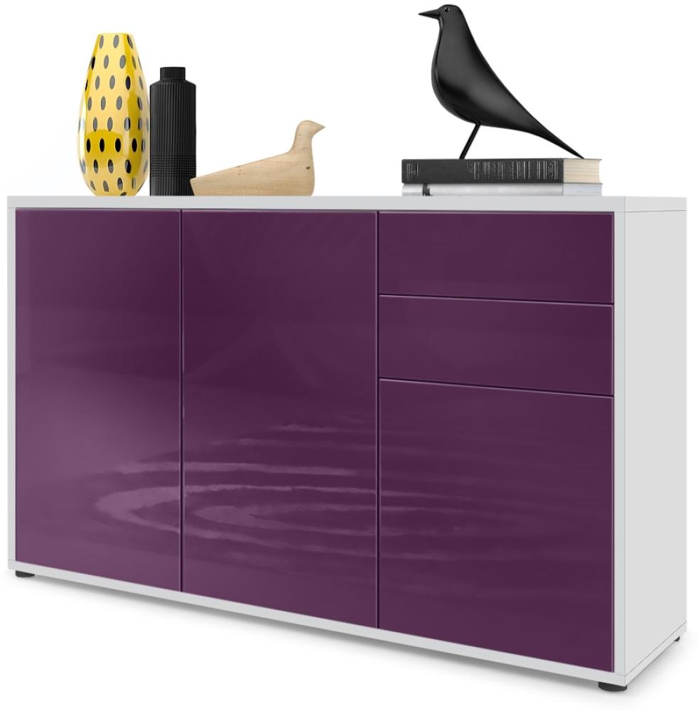 Vladon Sideboard Ben V3, Kommode mit 3 Türen und 2 Schubladen, Weiß matt/Brombeer Hochglanz (117 x 74 x 36 cm) Bild 1