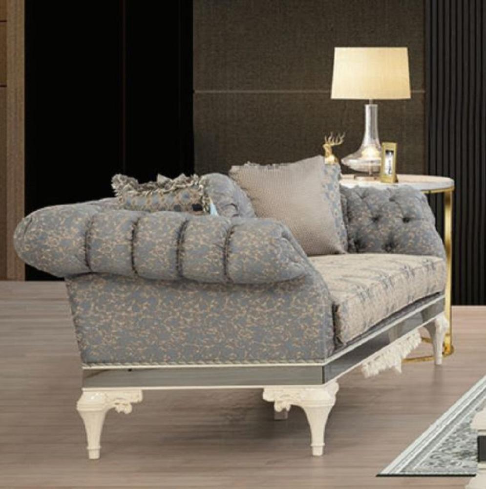 Casa Padrino Luxus Barock Chesterfield Sofa Grau / Beige / Weiß - Prunkvolles Wohnzimmer Sofa mit dekorativen Kissen - Barock Wohnzimmer Möbel Bild 1