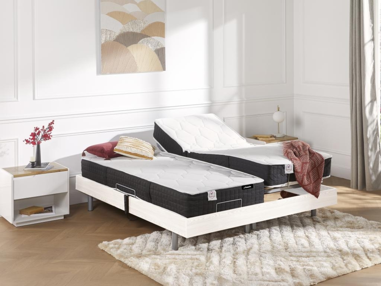 Vente-unique - Relaxbett elektrisch - Taschenfedernkernmatratzen mit Formgedächtnis - PHANES von YSMÉE - mit OKIN-Motor - Weiß - 2 x 80 x 200 cm Bild 1