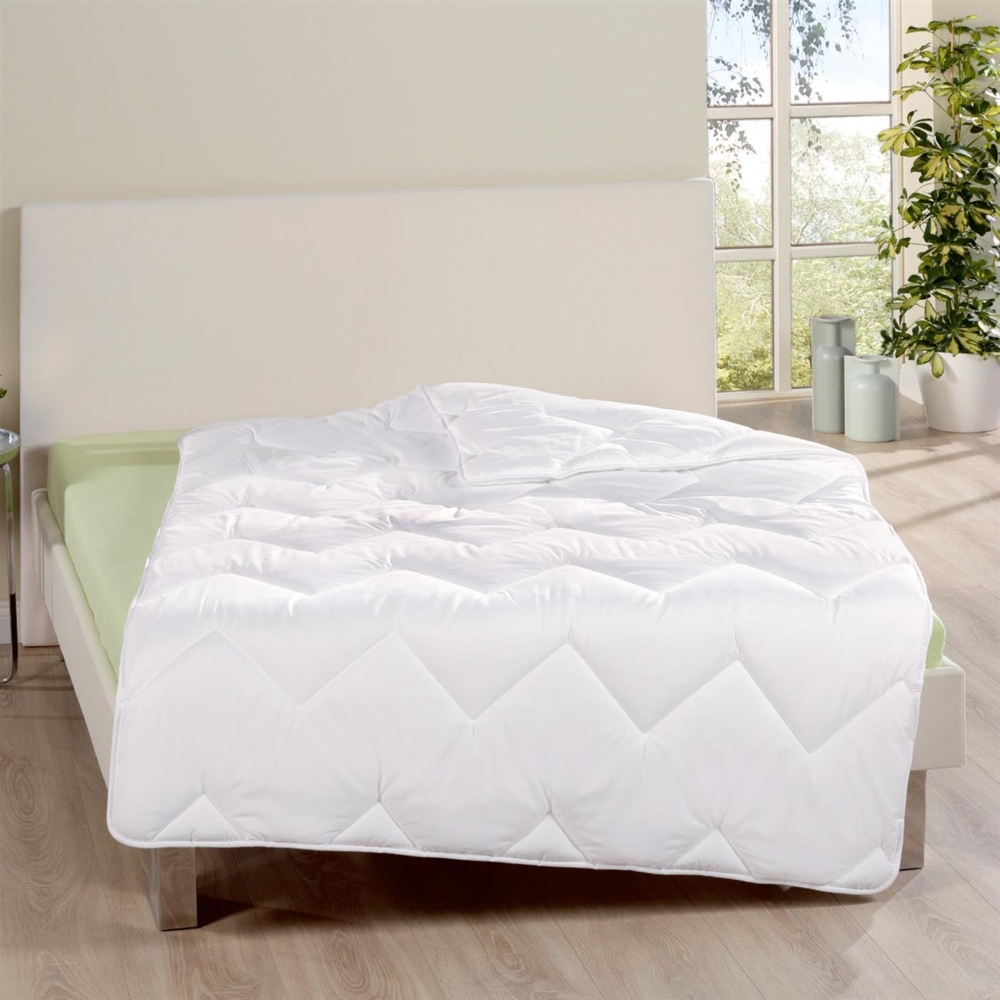 Hochwertige Bettdecke 135x200cm, Nachhaltig produziert mit Umweltsiegel ( EU Ecolabel ), Hausstauballergiker geeignet - Oeko-TEX Bild 1