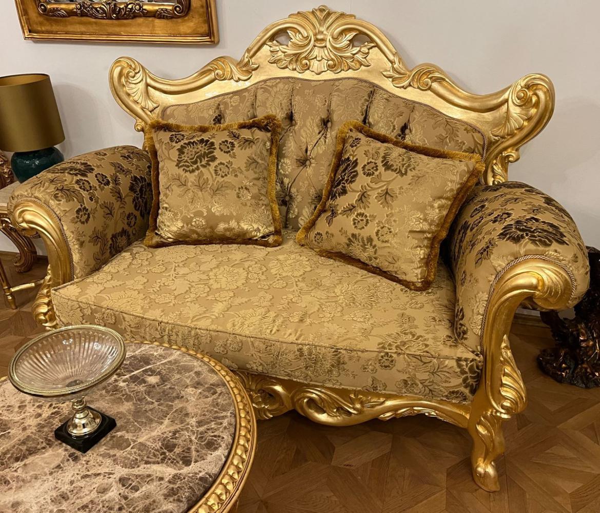 Pompöös by Casa Padrino Luxus Barock 2er Sofa Gold Bouquet Muster / Gold - Pompööses Barock Sofa designed by Harald Glööckler - Barock Möbel - Edel & Prunkvoll Bild 1