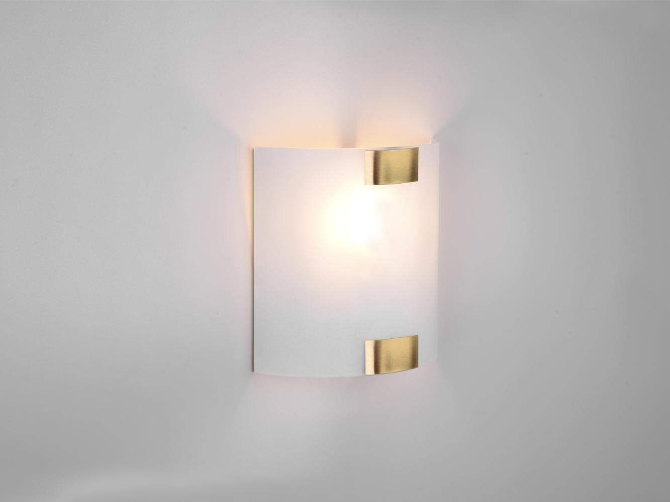 TRIO Leuchten LED Wandleuchte, LED wechselbar, Warmweiß, innen flach Lampenschirm-e Glas für Treppenhaus Designklassiker, Ø20cm Bild 1