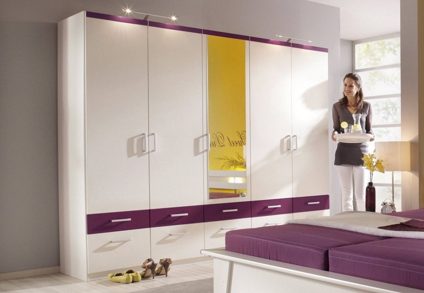 priess Kleiderschrank Bild 1