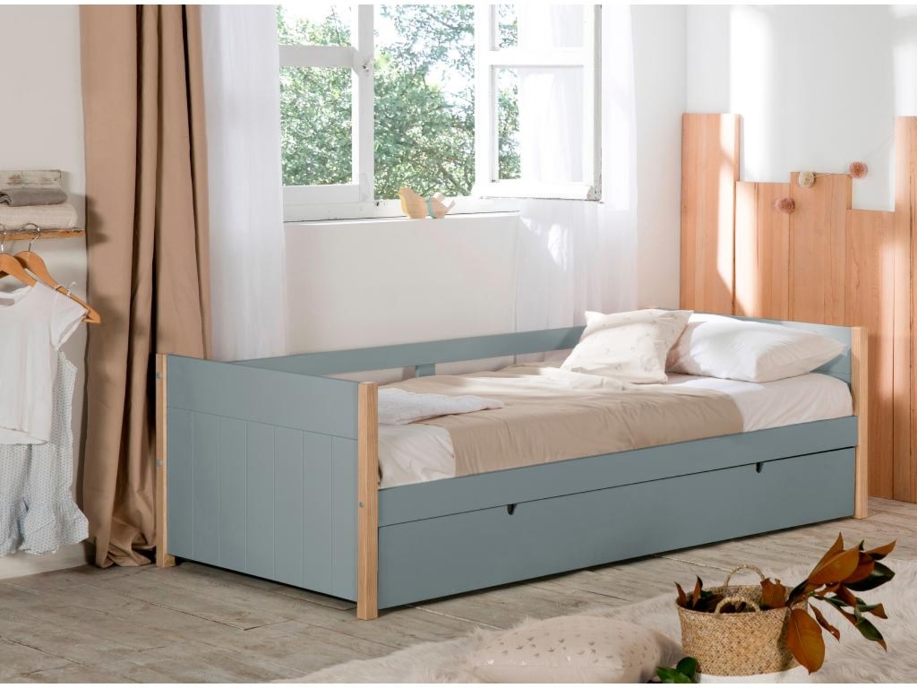 Vente-unique - Ausziehbett - 2 x 90 x 190 cm - MDF, Kiefernholz & Metall - Grün & Holzfarben - MAREKI Bild 1