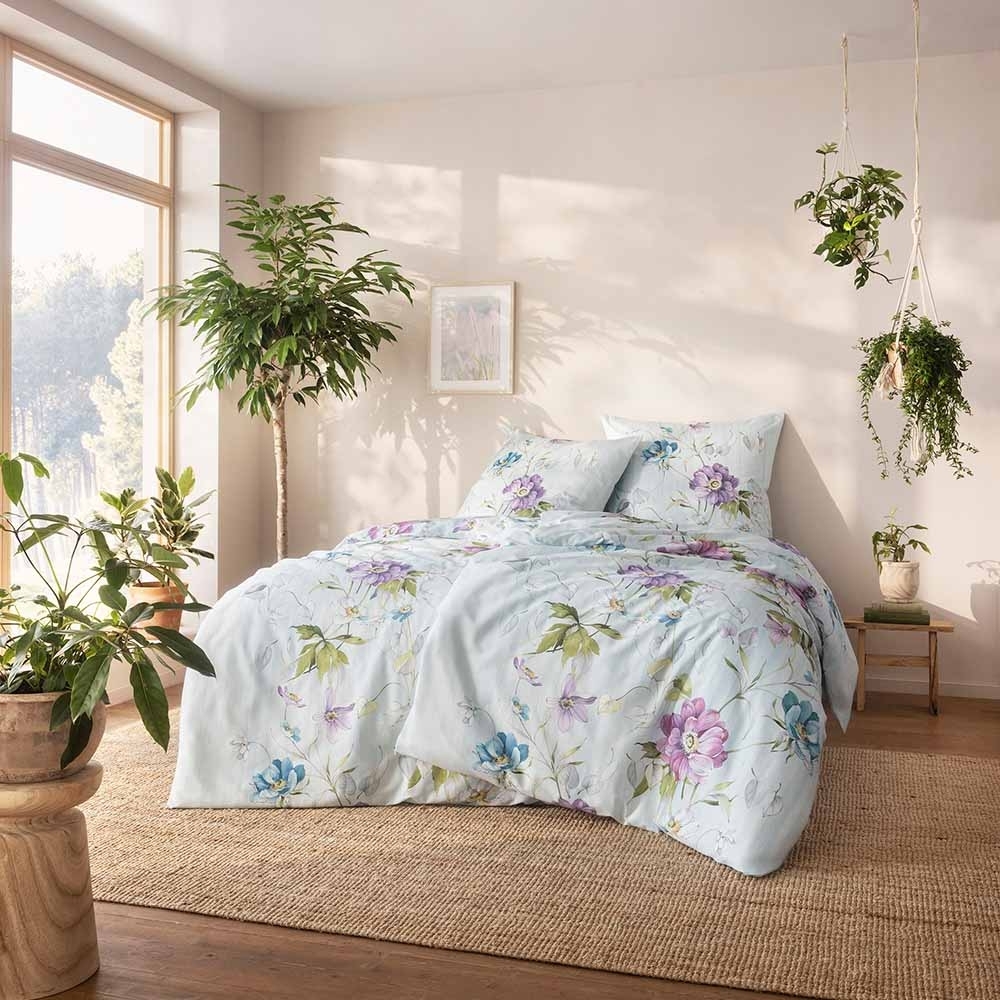 Estella Bio Mako Satin Bettwäsche 155x220 Filipa jade Blüten Anemonen lila 3420-80 Bild 1