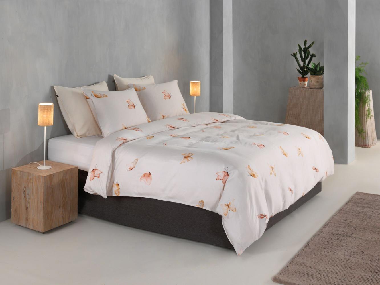 Zo! Home Mako-Satin Bettwäsche 135x200 Maribosa beige Schmetterlinge Libellen Bild 1