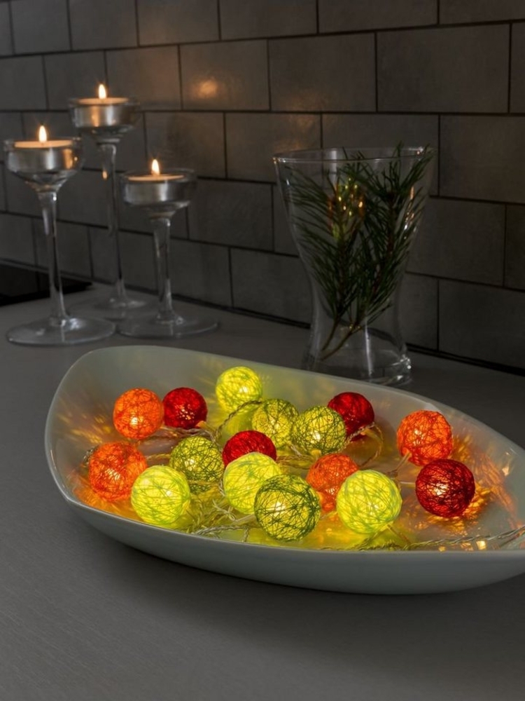 KONSTSMIDE LED-Lichterkette Weihnachtsdeko, 16-flammig, LED Dekolichter, bunte Baumwollkugeln, klein, 16 warm weiße Dioden Bild 1