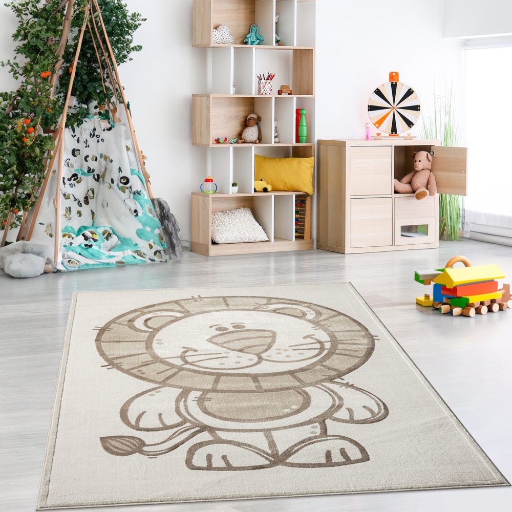 Teppich Kinderzimmer 120x160cm - Pastell Beige Creme - Kurzflor Spielteppich mit niedlichem Safari Löwe Motiv Bild 1