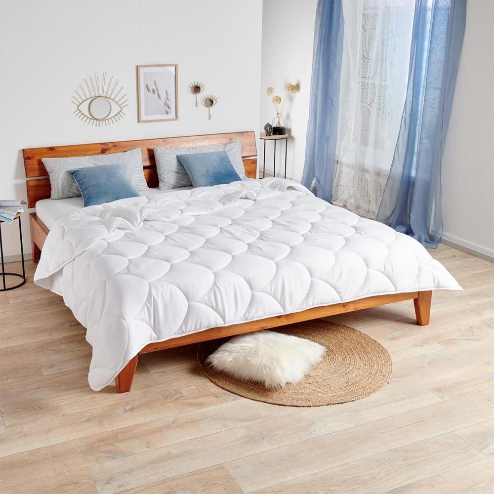 Traumschlaf Basic Faser Ganzjahresdecke medium, Füllung: 100% Polyester|240x220 cmTraumschlaf Basic Faser Ganzjahresdecke medium, Füllung: 100% Polyester Bild 1