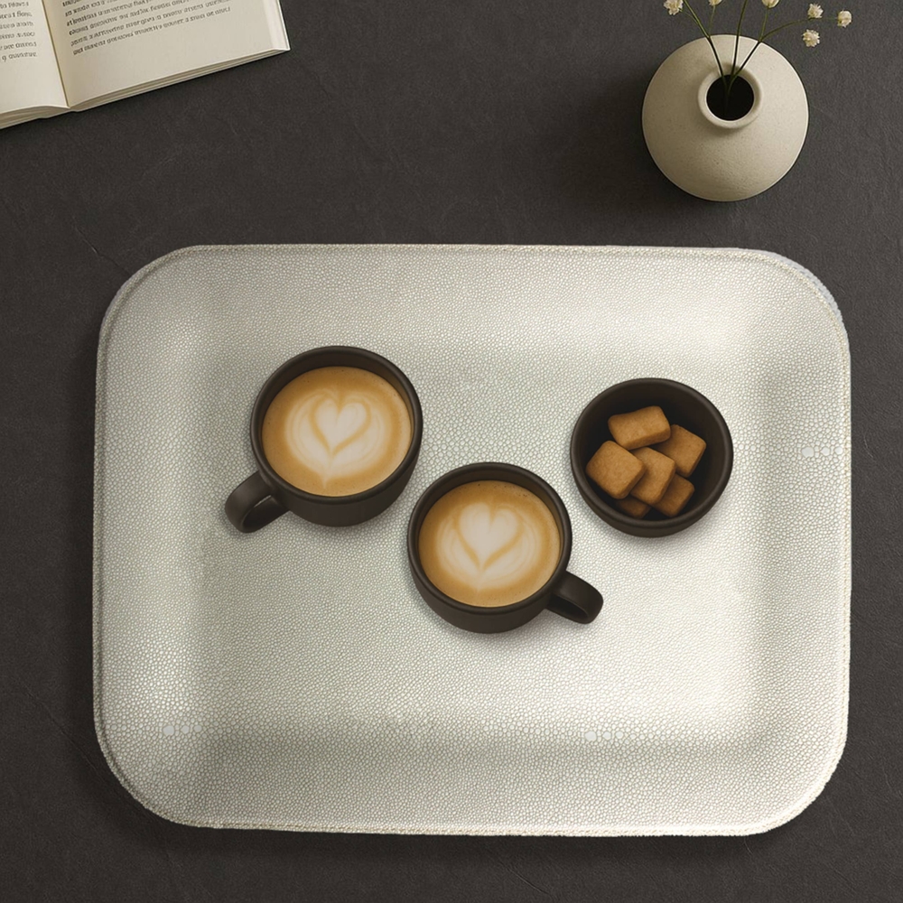 Tablett flach klein Kunstleder Rochen creme Kaffeetablett Bild 1