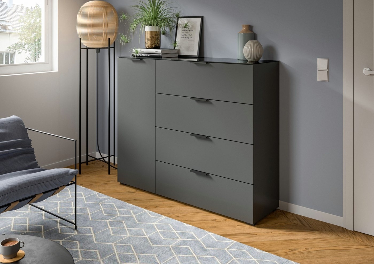 INOSIGN Kommode Raio, Breite 135 cm, 1 Tür, 4 Schubkästen, Oberboden mit Glasplatte, Anrichte, Sideboard, Highboard, Schrank Bild 1