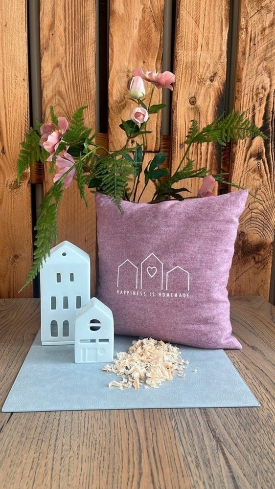 herbalind Zirbenkissen Happiness is Homemade - Flanell in rot 30x30 mit Reißverschluss, 100% Baumwolle mit Zirbe Füllung - Handmade in Germany Bild 1