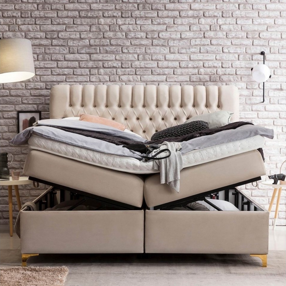 BettCo Stauraumbett Boxspringbett mit Bettkasten Chester (in Creme Velours, 180 x 200 cm), Kostenloser Aufbau, XXL Bettkasten, Gold-Optik Füße Bild 1