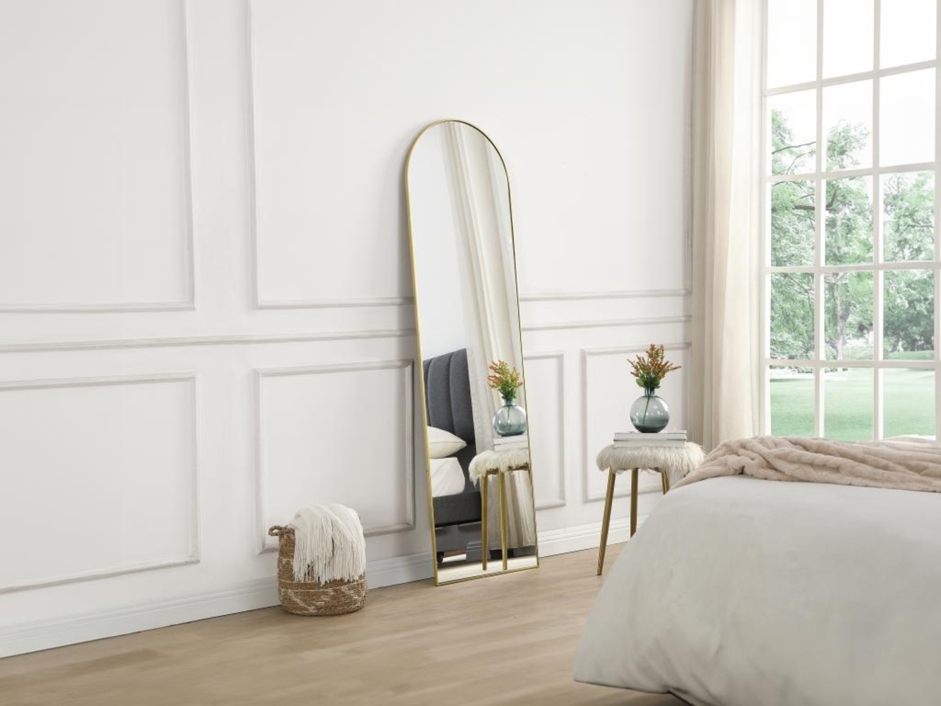 Vente-unique - Bogenförmiger Spiegel zum Aufstellen - Metall - 50 x 170 cm - Goldfarben - MAILEN Bild 1
