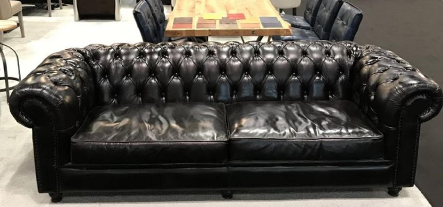 Casa Padrino Luxus Chesterfield Leder Sofa Schwarz 240 x 100 x H. 80 cm - Echtleder Wohnzimmer Sofa - Wohnzimmer Möbel - Chesterfield Möbel - Luxus Möbel - Luxus Wohnzimmer Einrichtung Bild 1