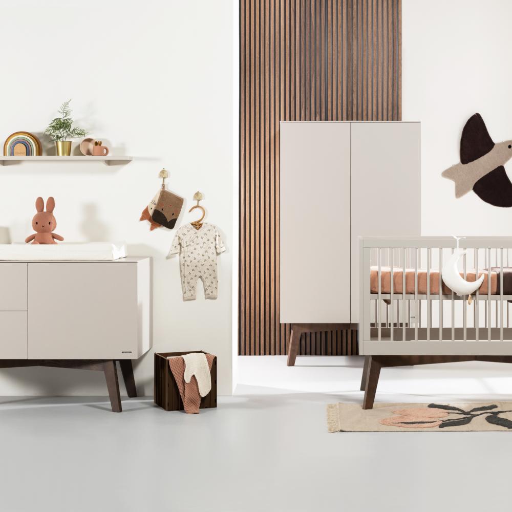 Kidsmill Sixties Babyzimmer Oatmeal / Walnuß | Bet Bild 1