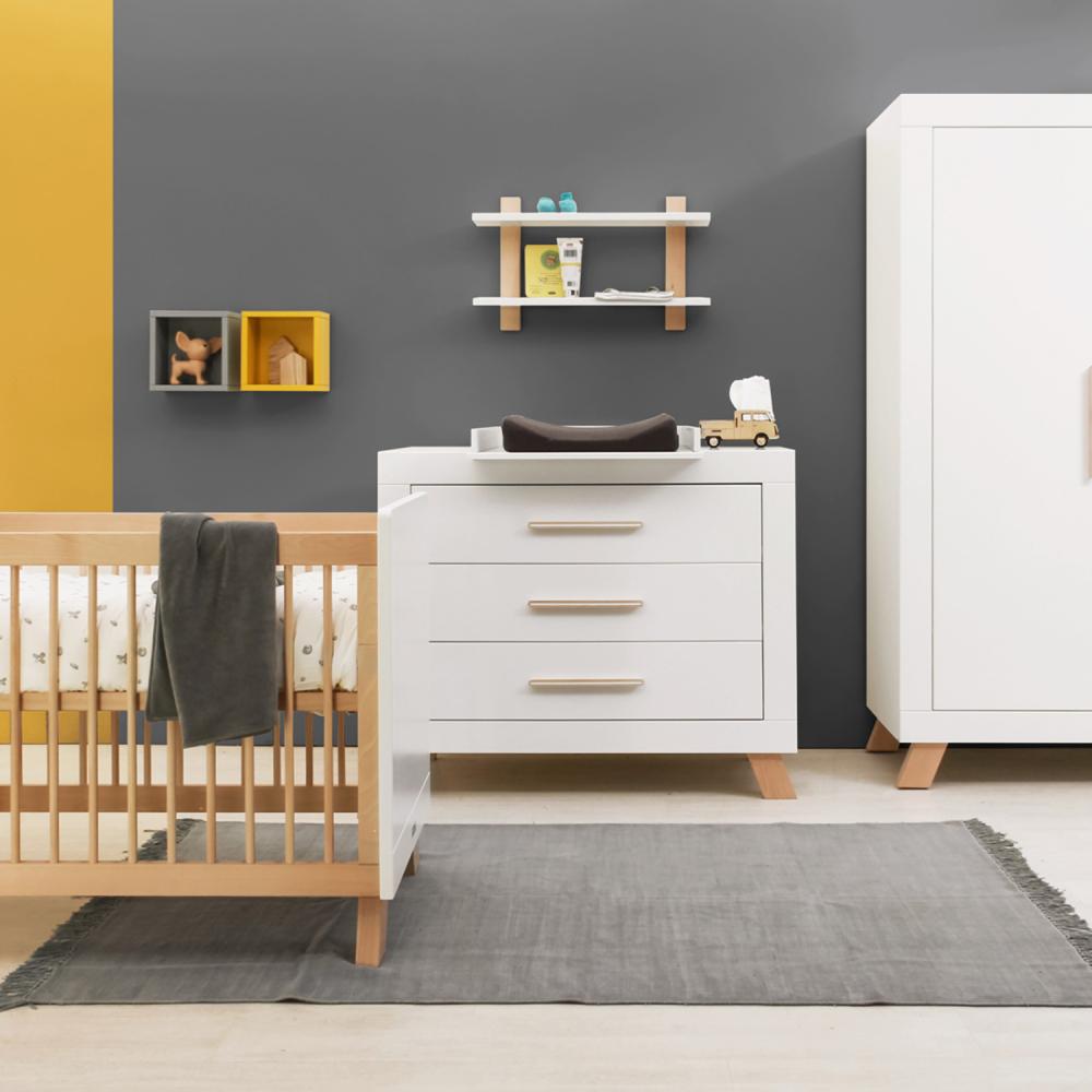 Bopita Lisa Babyzimmer Weiß / Naturbelassen | Bett 60x120 cm + Kommode Weiß Bild 1