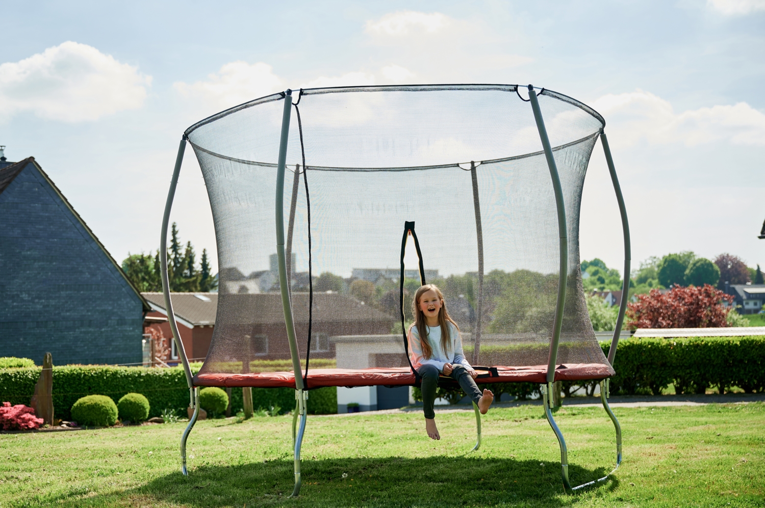 HUDORA 'Fantastic Trampolin 300V', mit Sicherheitsnetz, für die ganze Familie, max. belastbar bis 100 kg, 300 cm Durchmesser, rot, ab 3 Jahren Bild 1