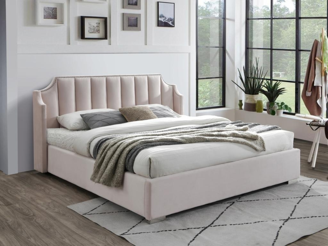 Vente-unique - Bett mit Bettkasten & geschwungenem Kopfteil + Matratze - 180 x 200 cm - Samt - Rosa - TEOMIS Bild 1