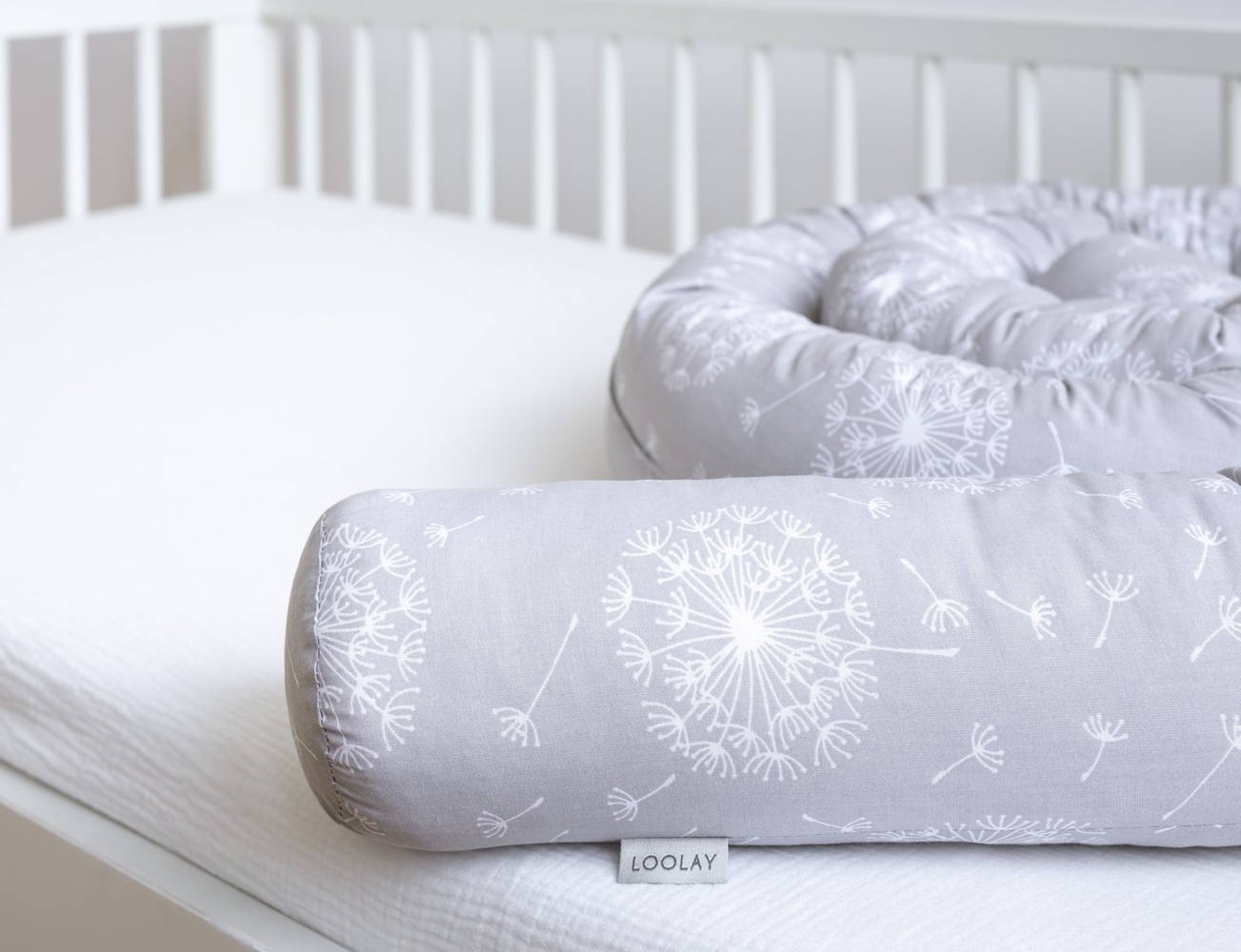 Loolay Nestchenschlange PUSTELBLUME Grau Baumwolle Multifunktion PREMIUM Bettschlange Schlange, (Bettumrandung Krabbeldecke Babybett Umrandung Schlange Bett Kopfschutz, Zierkissen Bettrolle Dekokissen Zugluftstopper - Super GESCHENK), LOOLAY® - 100% Eu... Bild 1