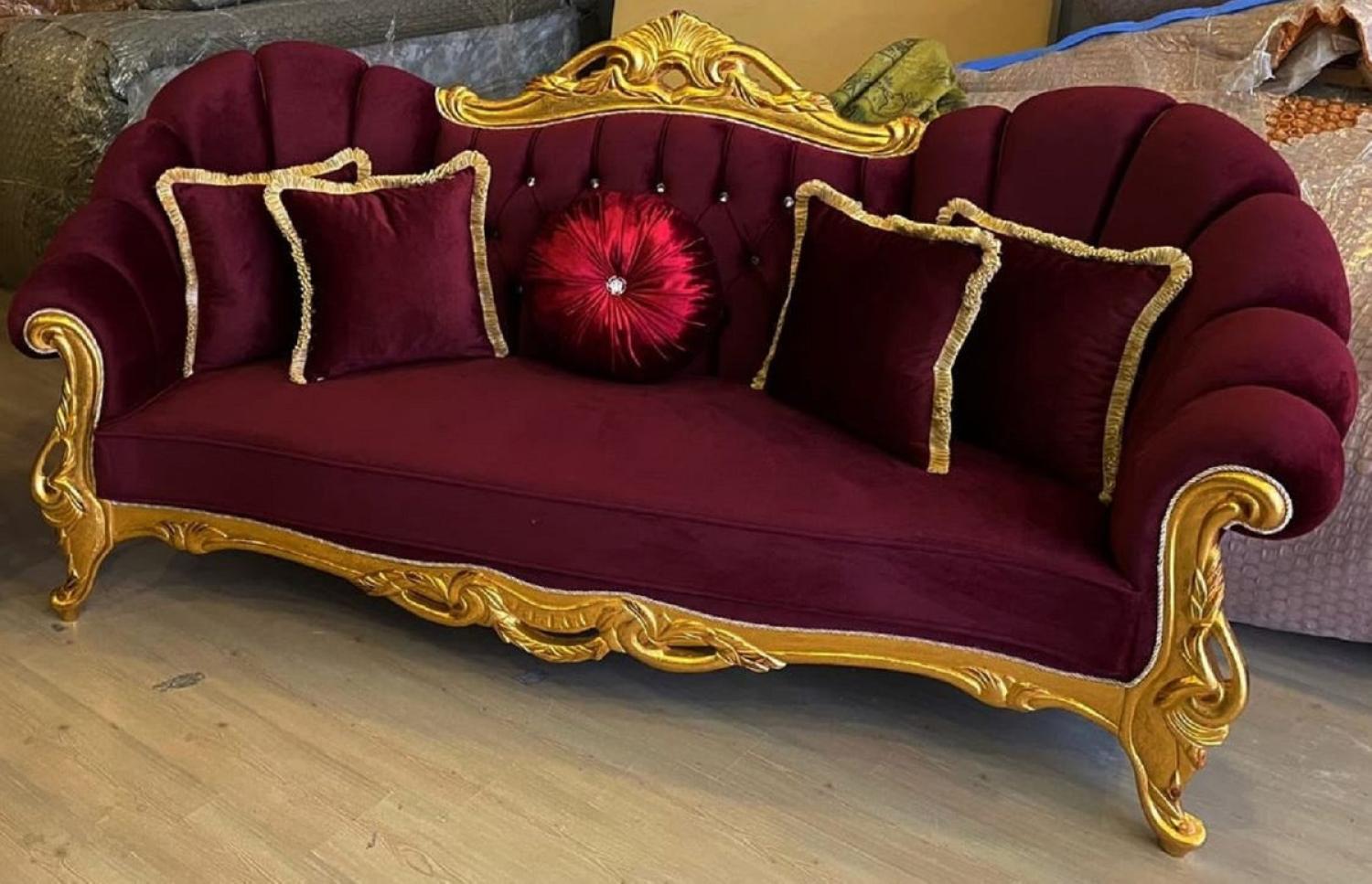 Casa Padrino Luxus Barock Sofa Bordeauxrot / Gold - Prunkvolles Wohnzimmer Sofa mit Glitzersteinen - Barock Möbel - Luxus Wohnzimmer Möbel im Barockstil - Edel & Prunkvoll Bild 1