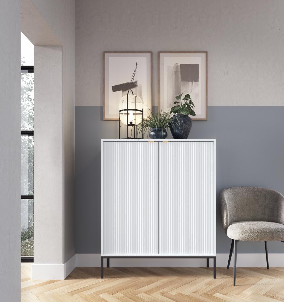 Domando Highboard Lazise Klassisch Breite 104cm, aufwändig gefräste Fronten, Metallgestell, goldfarbene Griffe in Weiß Matt Bild 1