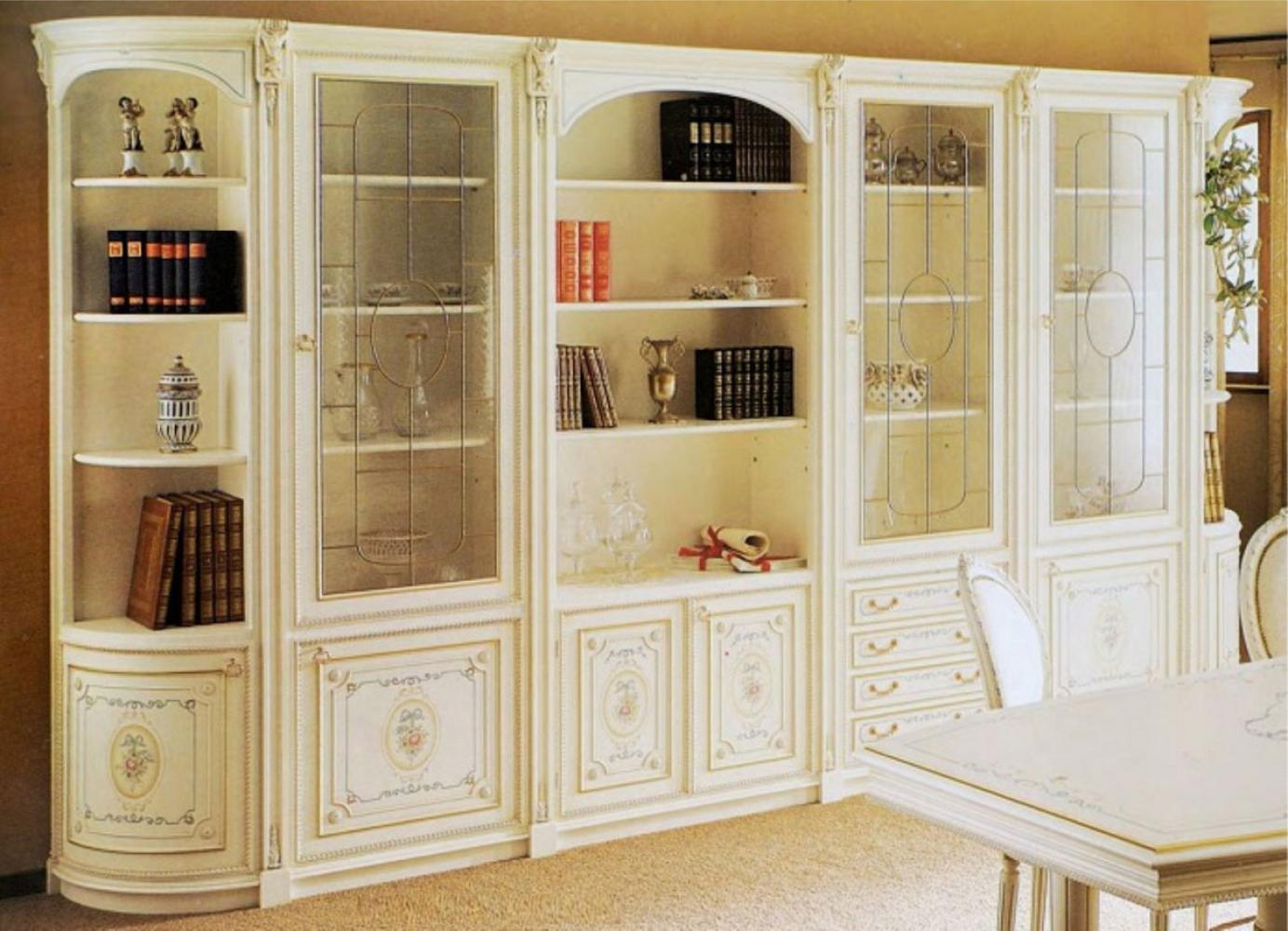 Casa Padrino Luxus Barock Schrank Weiß / Mehrfarbig / Gold - Edler Wohnzimmerschrank im Barockstil - Barock Wohnzimmer Möbel - Luxus Qualität - Made in Italy Bild 1