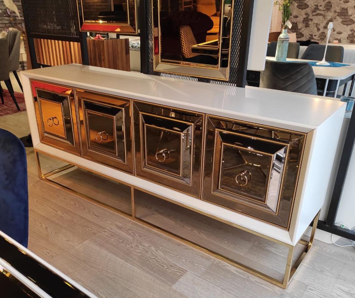 Casa Padrino Luxus Sideboard mit 4 verspiegelten Türen Weiß / Gold 208 x 49 x H. 88 cm - Luxus Wohnzimmer Möbel Bild 1