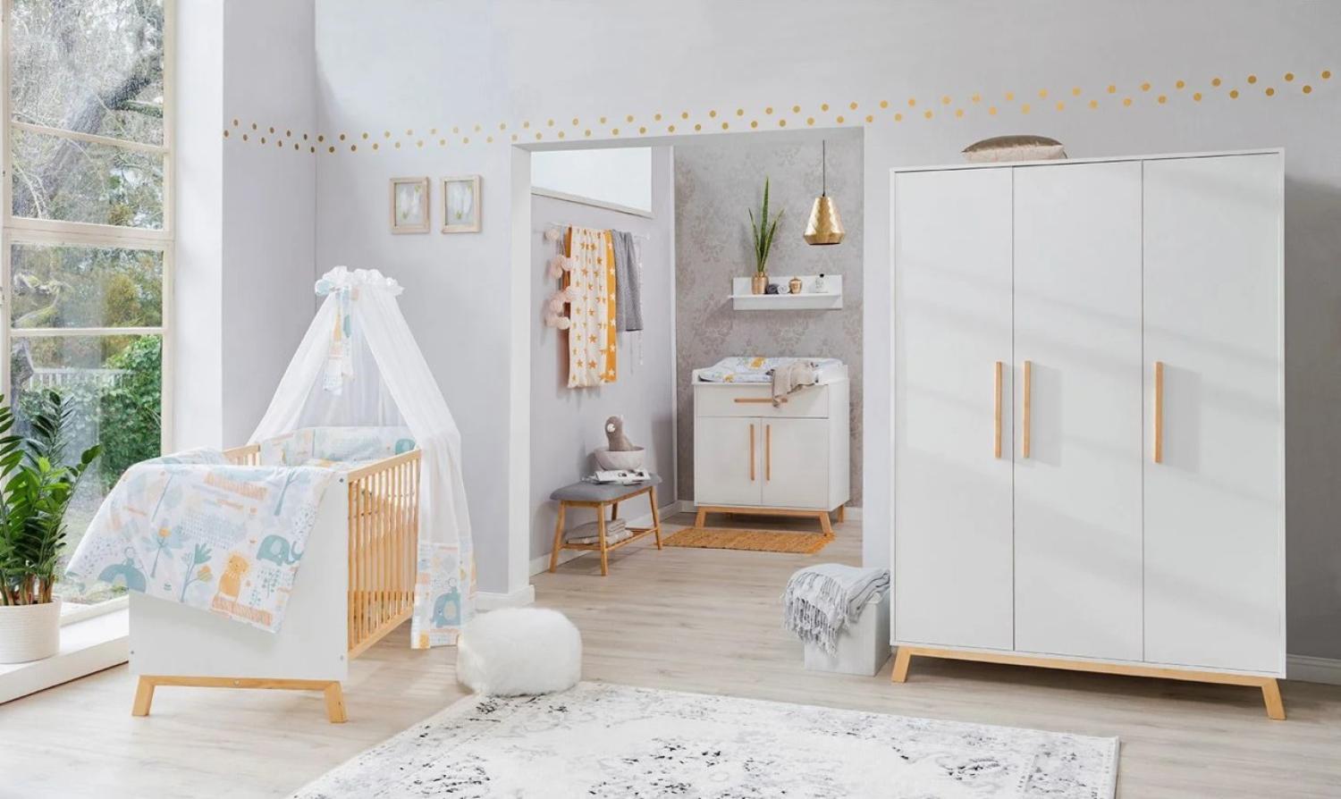 Babyzimmer Venice in Weiß und Buche Teilmassiv 5 teilig mit Kleiderschrank, Kinderbett Babybett mit Lattenrost und Umbauseiten, Wickelkommode inklusive Wickelaufsatz - Kinderzimmer komplett Set von Schardt - MD110813 Bild 1