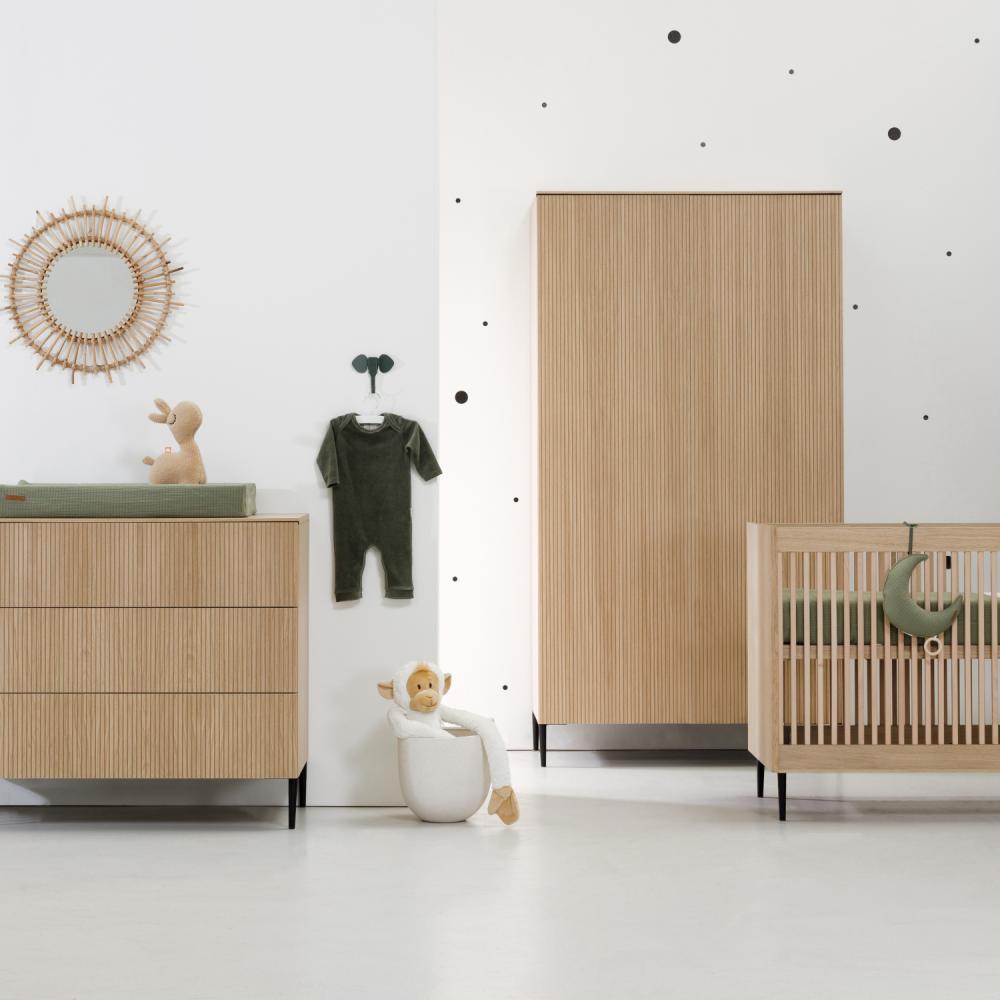 Kidsmill Levi Babyzimmer | Kommode + Schrank Natur Eiche Beige Bild 1