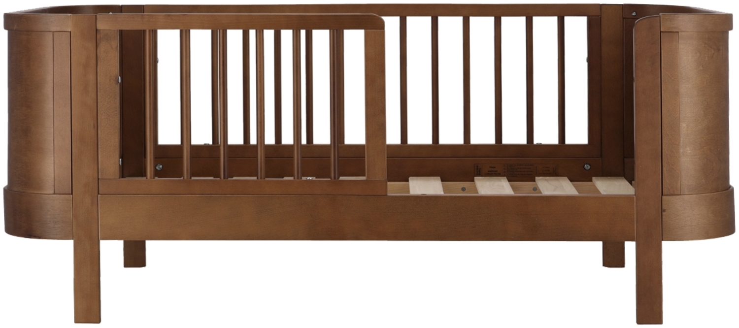 Europe Baby 'Heya' Kleinkinderbett, Massivholz Walnuss, 70x140 cm Bild 1
