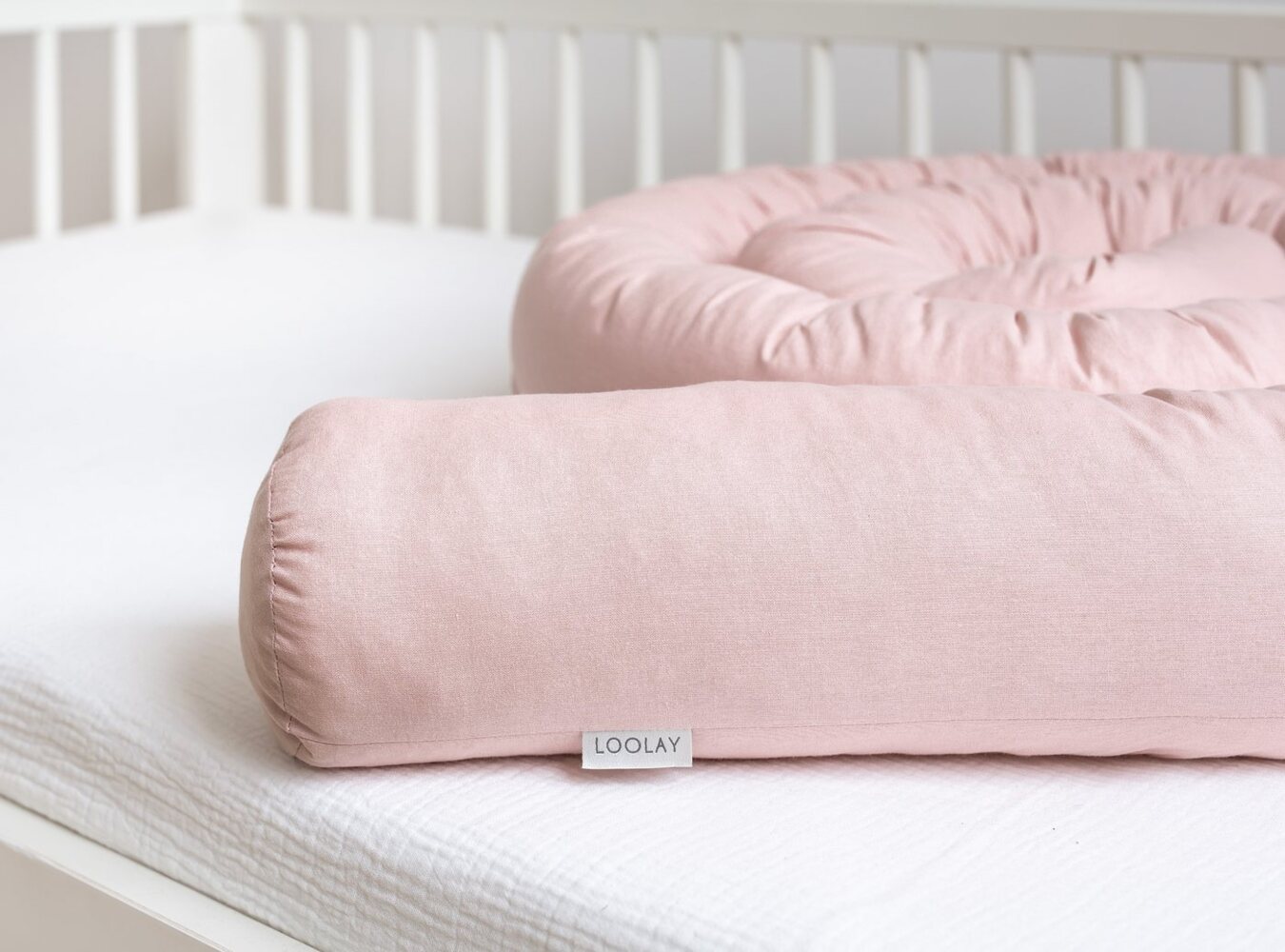 Loolay Nestchenschlange 100% ROSA Baumwolle Multifunktion PREMIUM Bettschlange Stoffschlange, (STAUBROSA Bettumrandung Krabbeldecke Babybett Umrandung Schlange Bett Kopfschutz, Zierkissen Bettrolle Dekokissen Zugluftstopper ALTROSA GESCHENK), LOOLAY® -... Bild 1