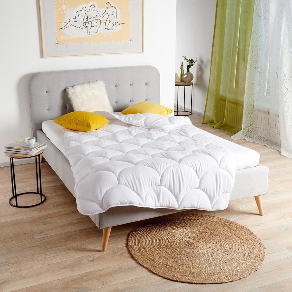 Traumschlaf Basic Faser Ganzjahresdecke medium, Füllung: 100% Polyester|135x200 cmTraumschlaf Basic Faser Ganzjahresdecke medium, Füllung: 100% Polyester Bild 1