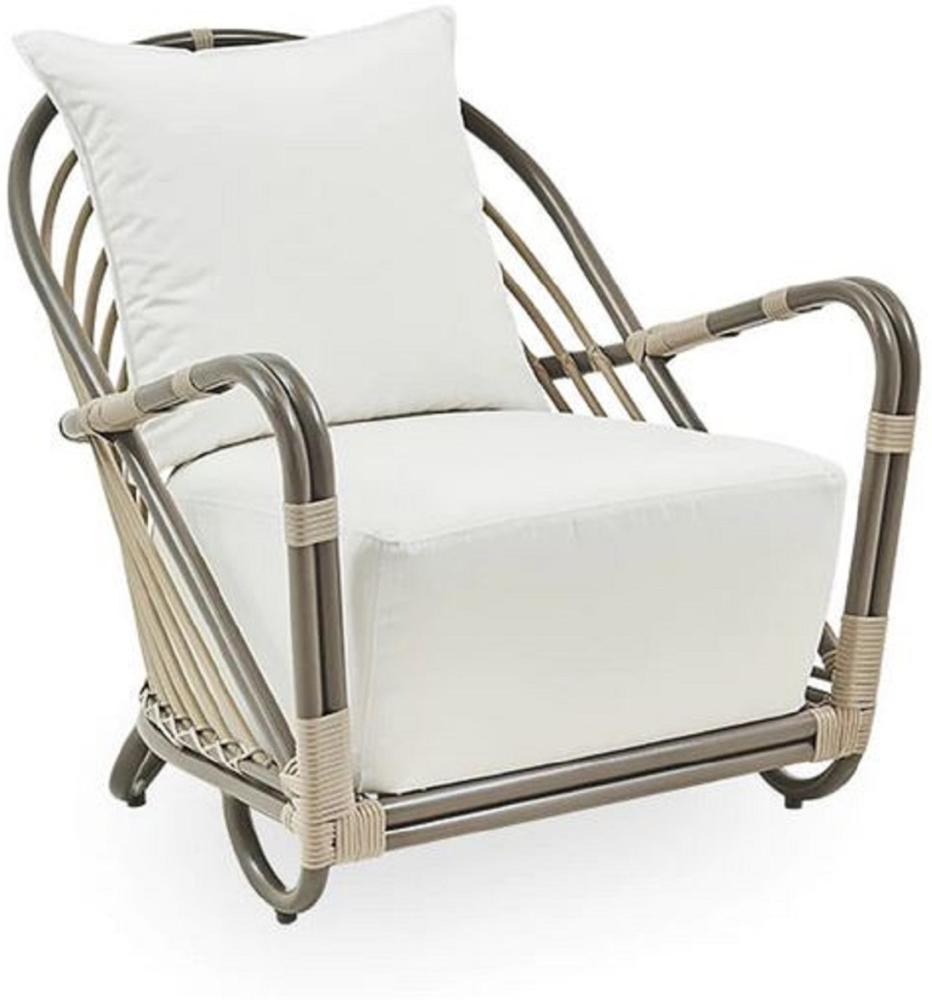 Casa Padrino Luxus Garten Lounge Sessel Mokka / Beige / Weiß 66 x 80 x H. 74 cm - Wetterbeständiger Garten & Terrassen Sessel - Garten & Terrassen Möbel - Luxus Qualität Bild 1