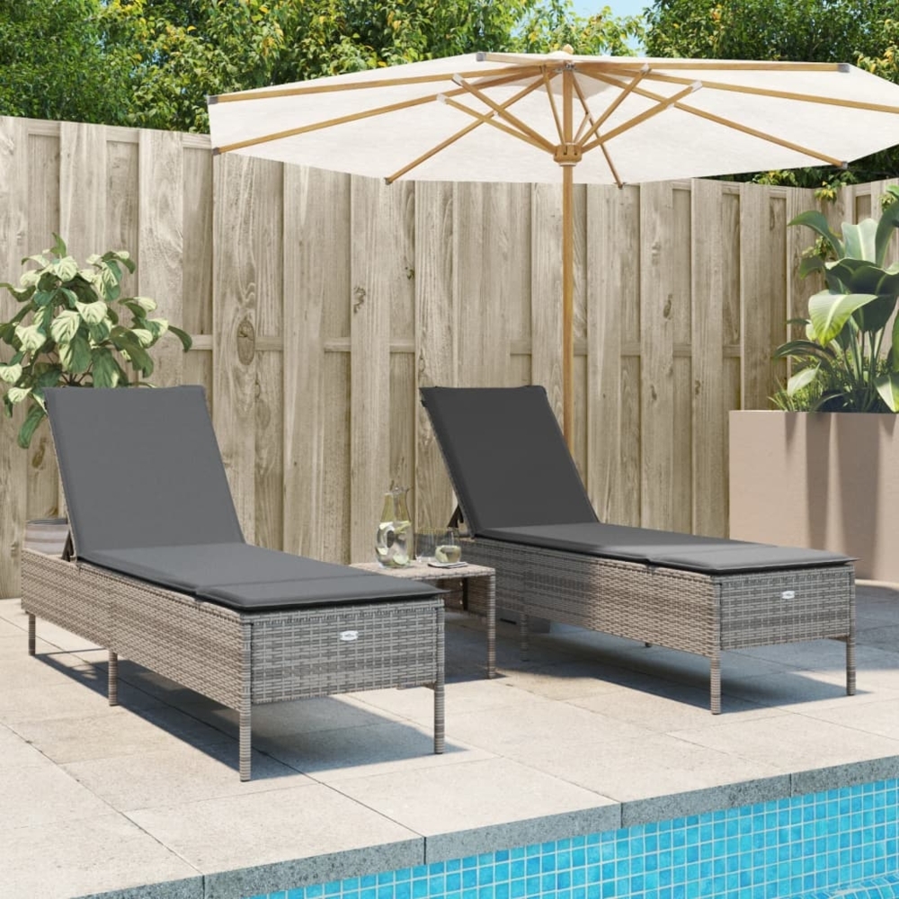 vidaXL Sonnenliegen mit Auflagen 2 Stk. Grau Poly Rattan 3261589 Bild 1