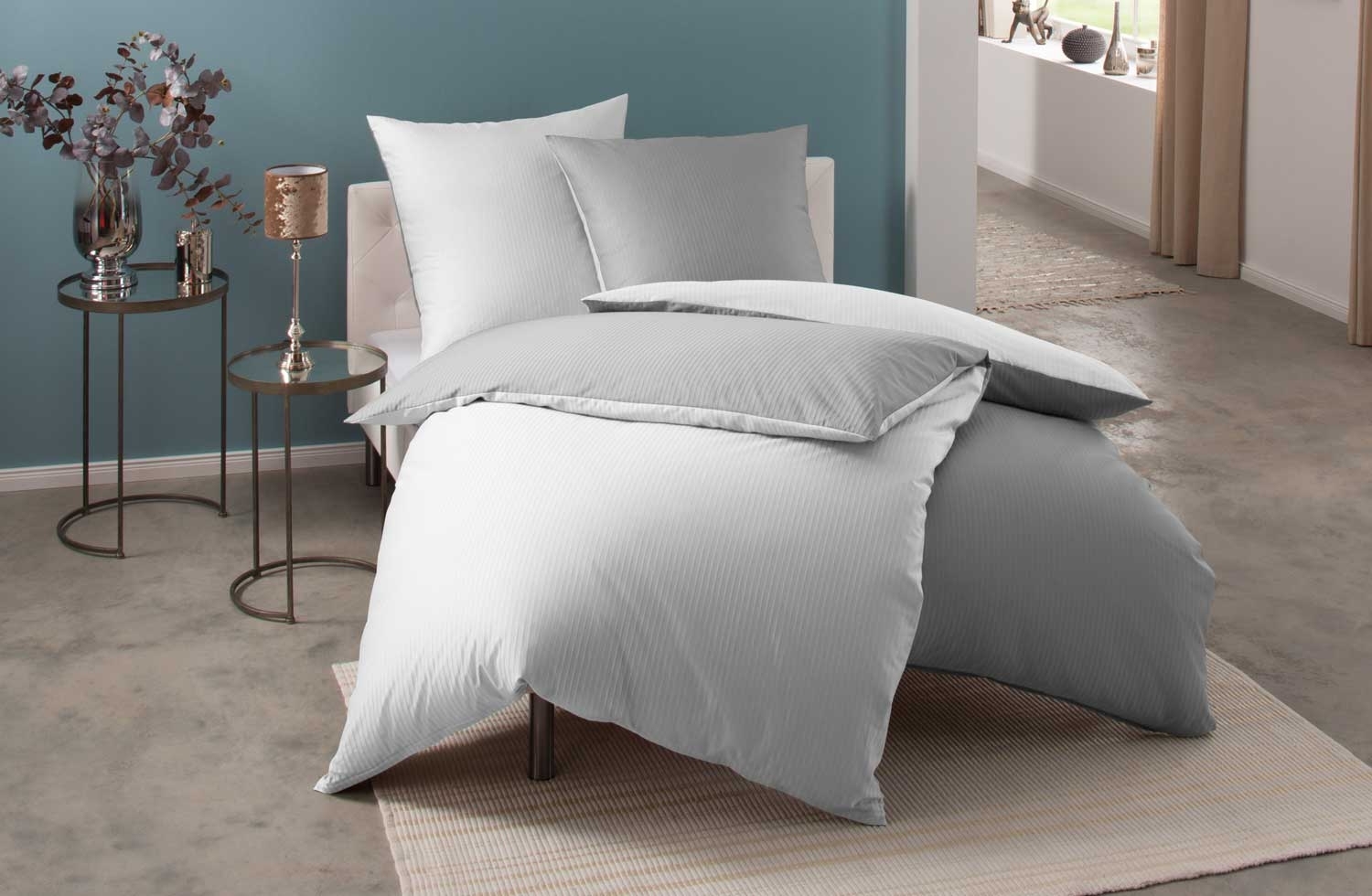 Mako Satin Damast Wendebettwäsche Streifen "Vancouver" weiß/grau Kissen 80x80 Bild 1
