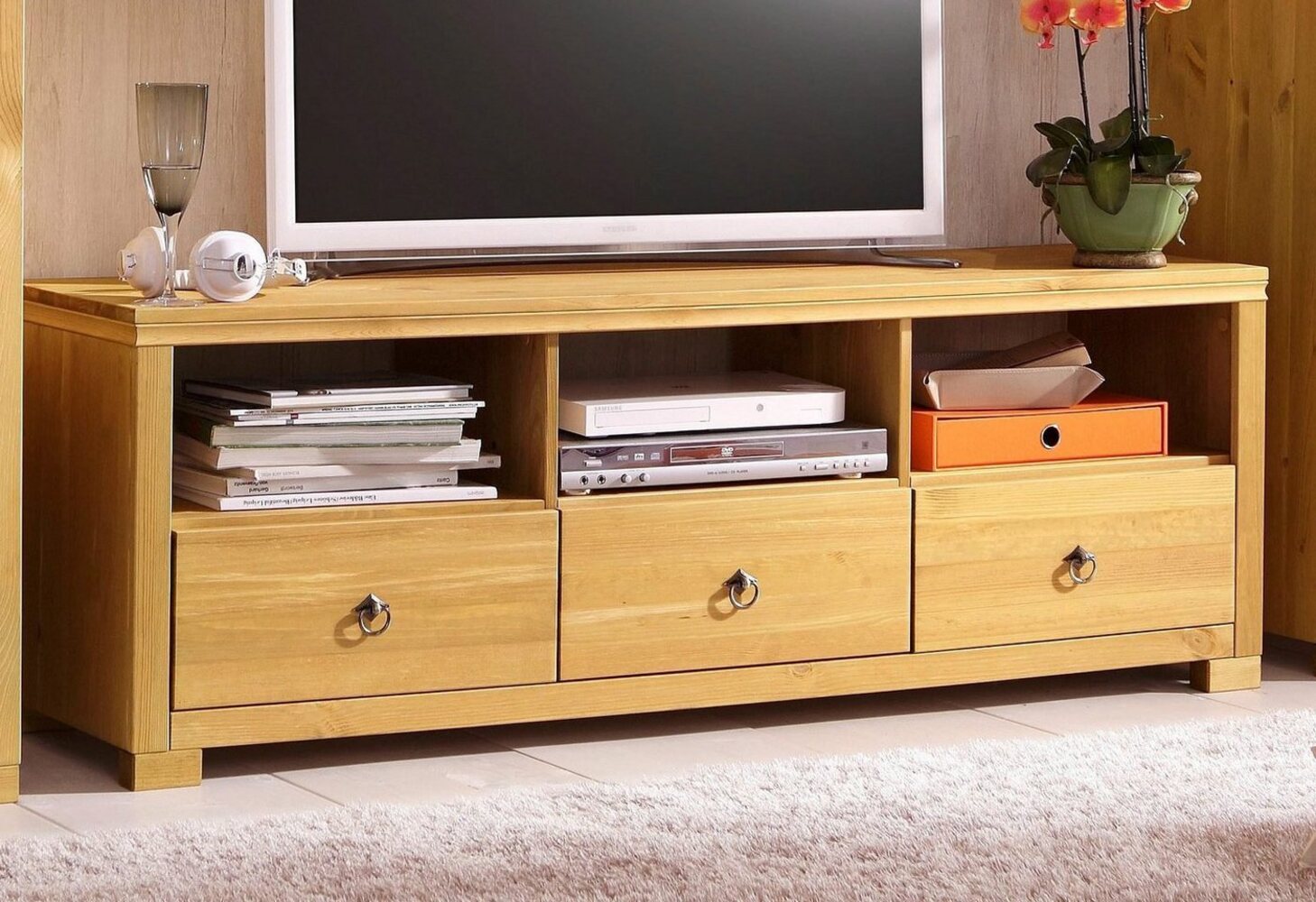 Home affaire TV-Board Gotland, Breite 147 cm, mit Schubladen und offenen Fächern, Massivholz, FSC® Bild 1