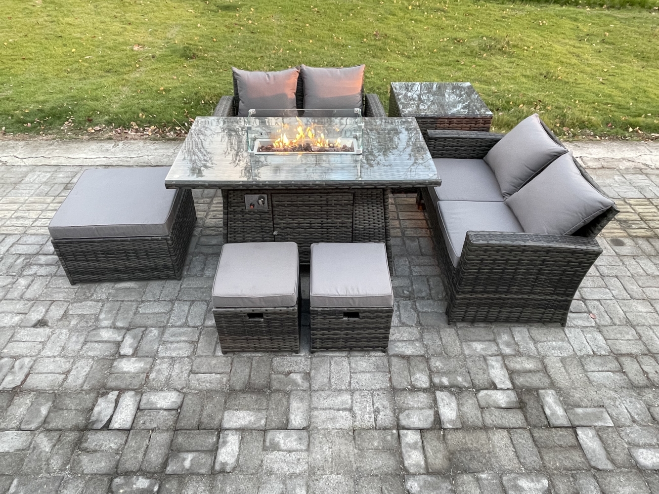 Fimous 7-Sitzer Polyrattan Gartenmöbel Set Garten Sofa im Freien Stuhl Gasfeuerstelle Esstisch Set mit 3 Hocker Doppelsitz-Sofa Beistelltische Bild 1