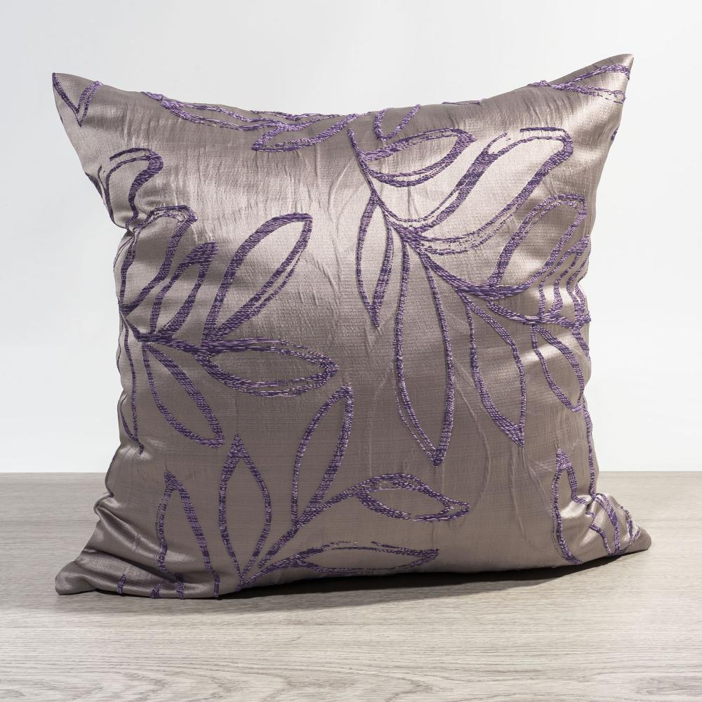 Kissen von Lysel - violett Blätterzweige Cabilao 46x46, reines Polyester Dekokissen Bild 1