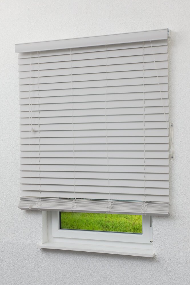 Qualitätsjalousie Holzoptik 50mm in Reinweiß in den Maßen (B x H) 150cm * 175cm Bild 1
