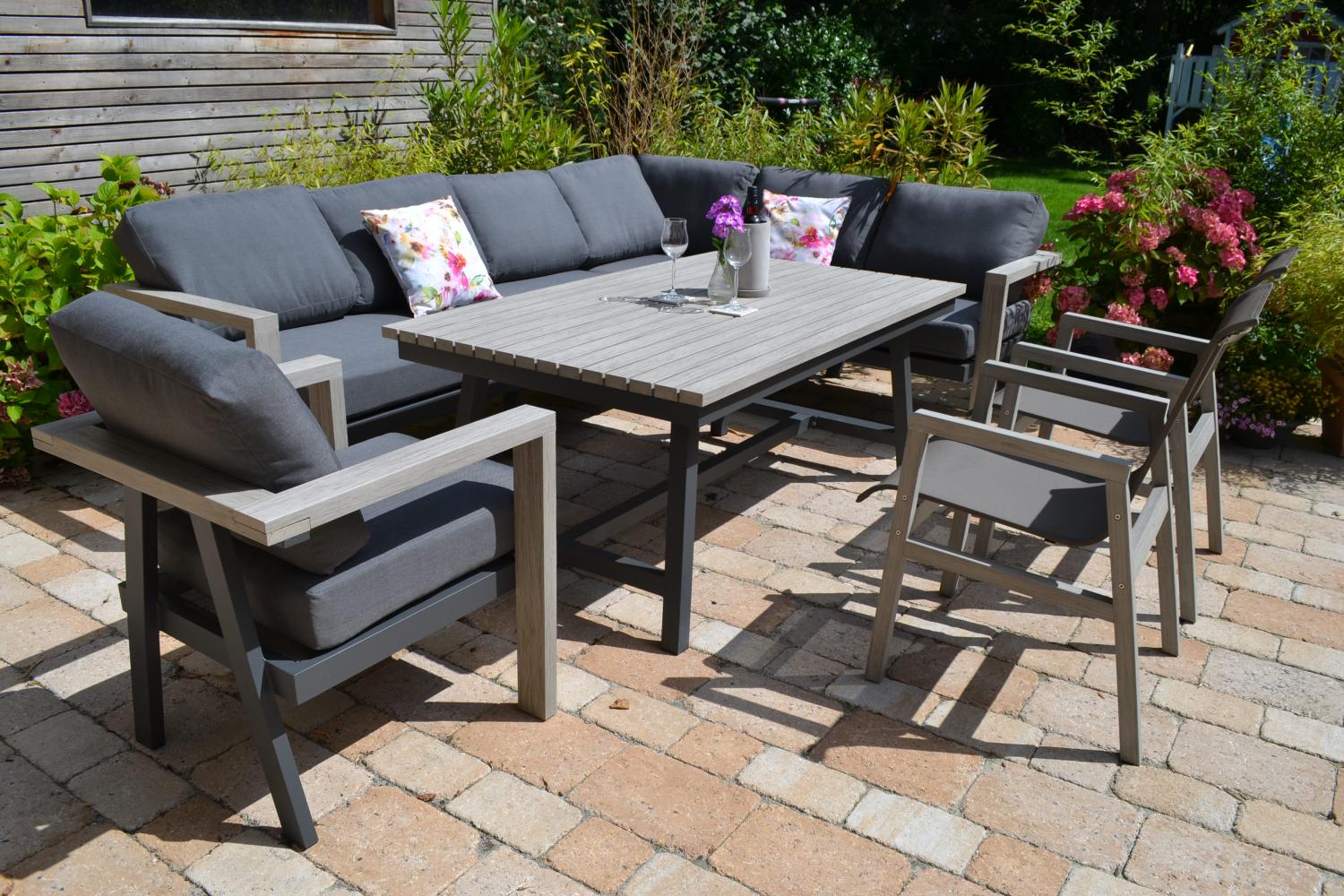 Garten Ecklounge Morgana + 1 Sessel + 2 Stühle Flavium + Tisch 165x100cm Grey - lange Seite links Bild 1