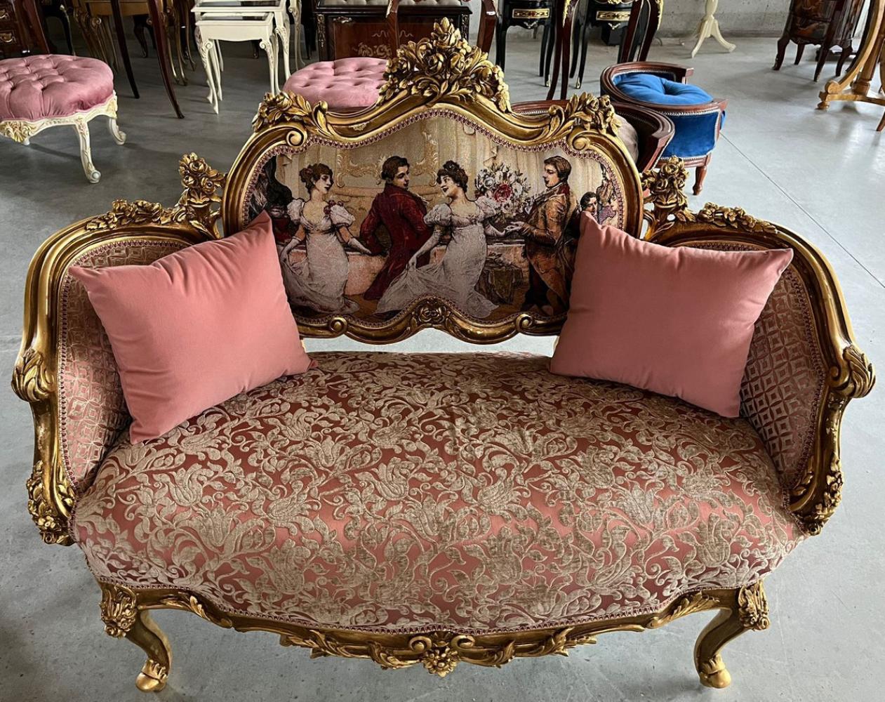 Casa Padrino Barock Sofa Rosa / Mehrfarbig / Gold - Handgefertigtes Wohnzimmer Sofa im Barockstil - Prunkvolle Barock Möbel - Barockstil Wohnzimmer Möbel - Edel & Prunkvoll Bild 1